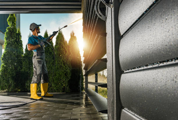 Best Commercial Building Pressure Washing  in Dallas Center, IA
